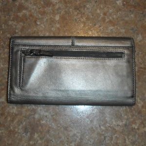 Coach Bags - Coach Wallet Silver Platinum Leather Gently Used! Coach Bags - Coach Wallet Silver Platinum Leather Gently Used!